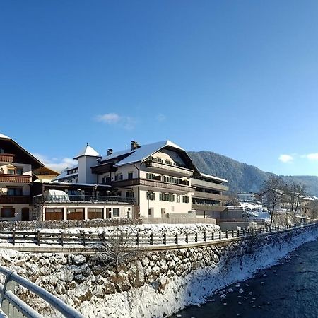 River Hotel Post Chienes Kültér fotó